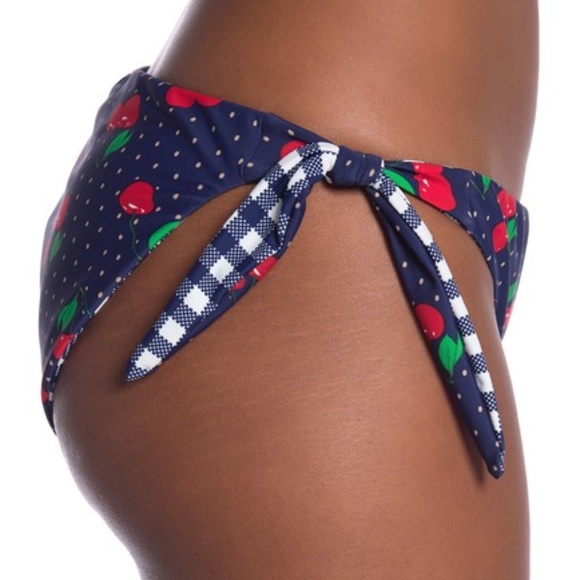 NWT JUICY COUTURE Reversible Swim Bikini Set - Picture 5 of 10